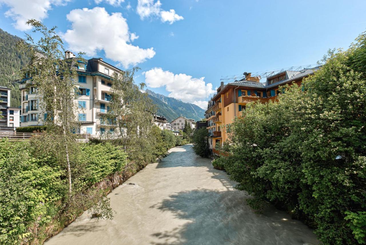 Apartment Cosmiques - Alpes Travel - Central Chamonix - Sleeps 4 Bagian luar foto