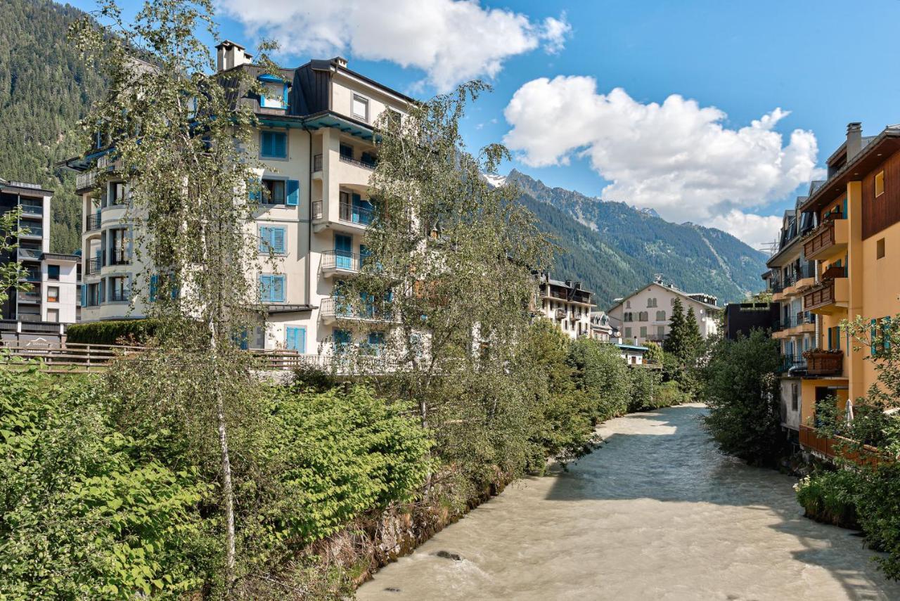 Apartment Cosmiques - Alpes Travel - Central Chamonix - Sleeps 4 Bagian luar foto